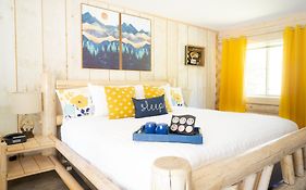 Log Inn Bonners Ferry